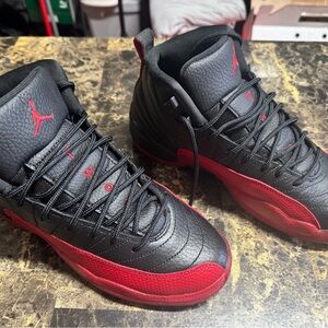 Air Jordan 12 retro (gs) size 7 young